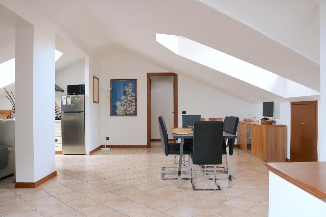 Lovely Apartment Near Canal - Via Foscolo Corsico Luaran gambar