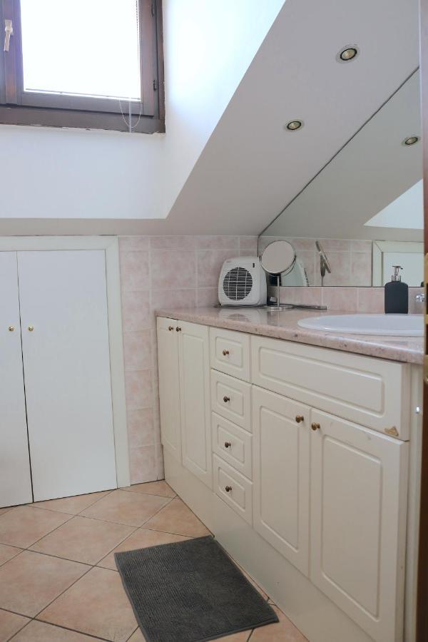 Lovely Apartment Near Canal - Via Foscolo Corsico Luaran gambar